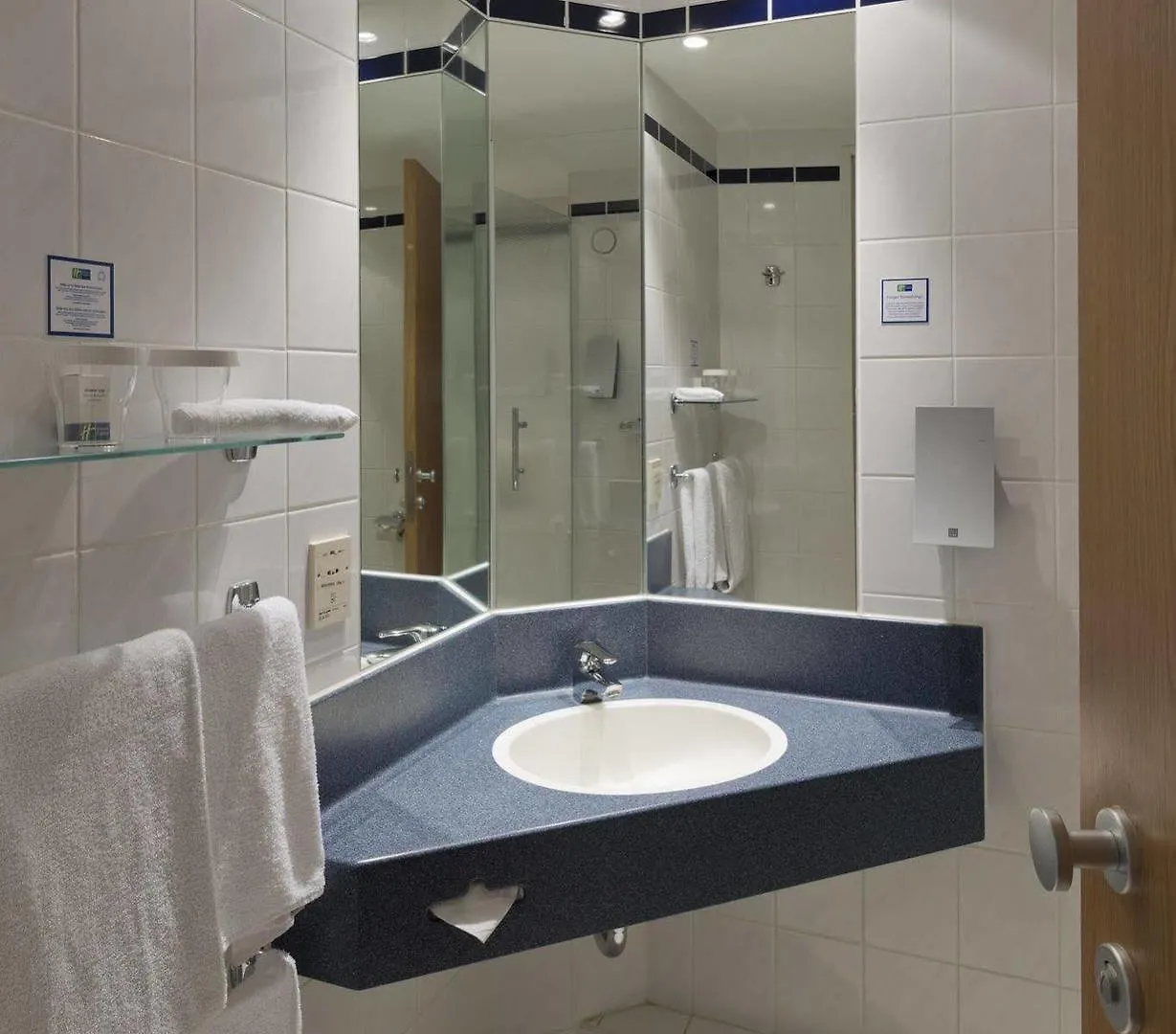 Hotel Holiday Inn Express Antwerpen City North By Ihg